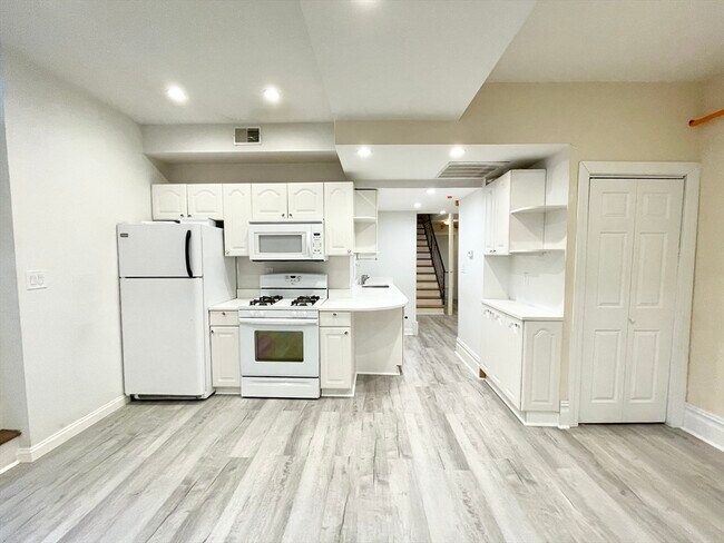 Building Photo - 89 Cedar St Unit 1