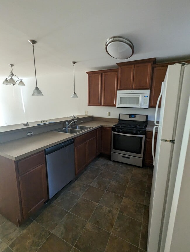 Photo - 33 E 22nd St