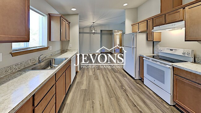 Building Photo - 1714 S 9th Ave Unit A