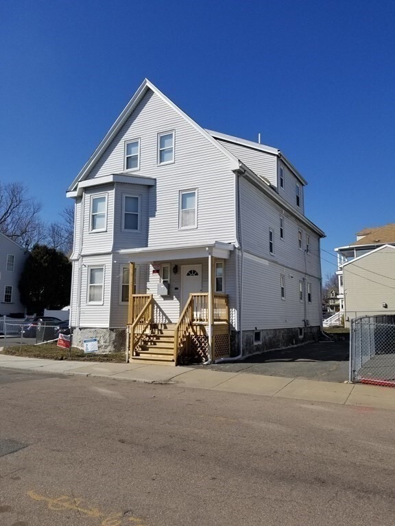 Photo - 593 Park St Unidad 2