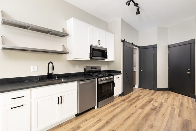 Photo - 2226 S Kinnickinnic Ave Unidad 1