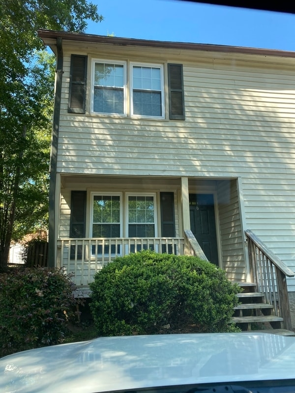Building Photo - 107 Rainbow Cir