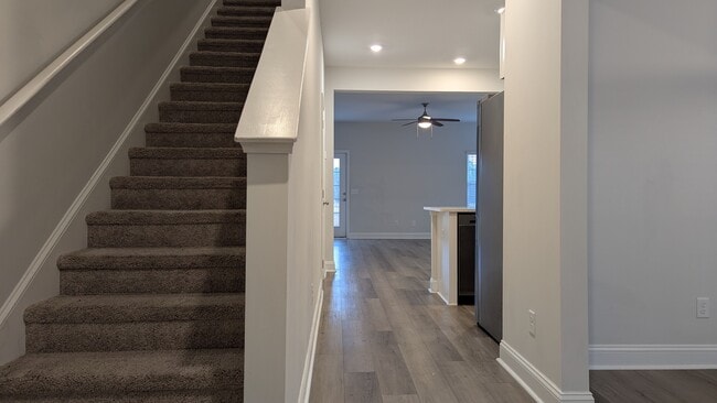 Photo - 208 Glick Wy