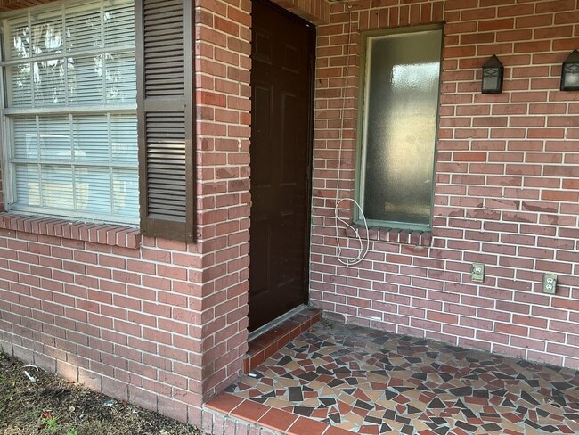 Building Photo - Murphy 707/709 Boyd Unit 709 Boyd Ct.