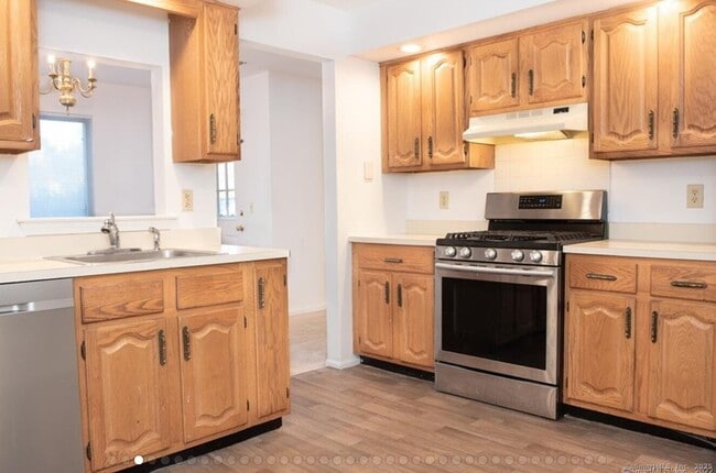Photo - 211 Windgate Cir Unit B