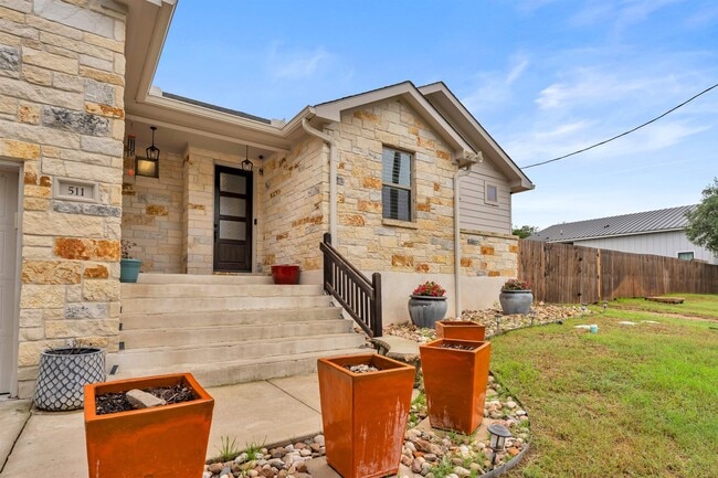 Photo - 511 Taylor Dr