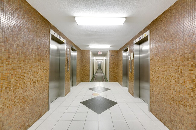 Photo - 2170 Sherobee Road