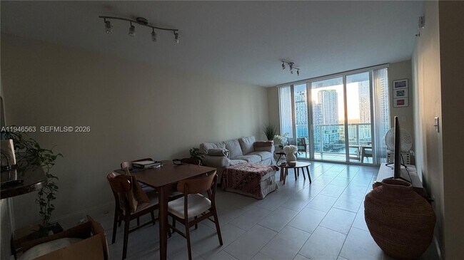 Photo - 31 SE 5th St Unit 2509