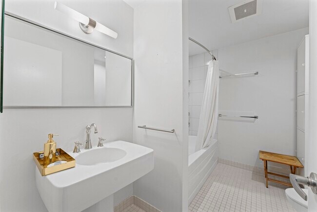 Photo - 88 Kingston St Unit 1F