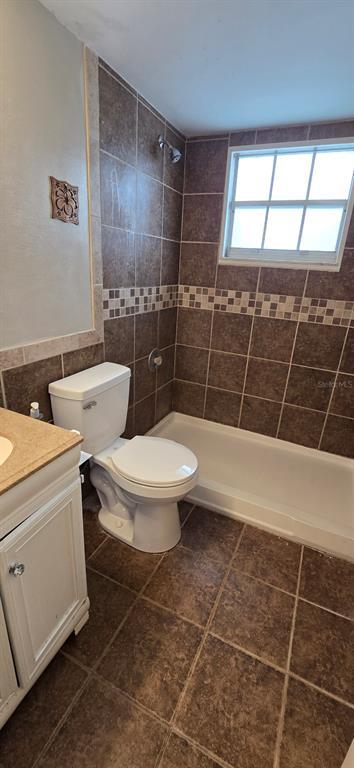 588 Fairways Ln Unit E201