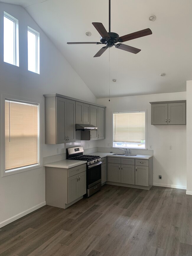 Building Photo - 452 Daroca Ave Rental