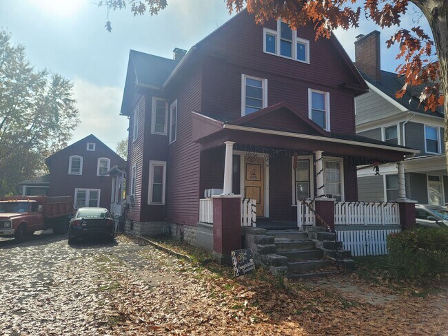 Photo - 293 Adams St Apartments Unit Upstairs
