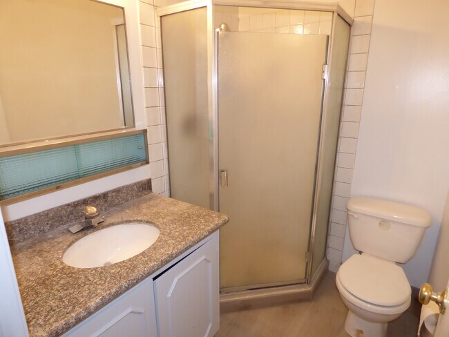 Photo - 16280 Saratoga St Unidad 2