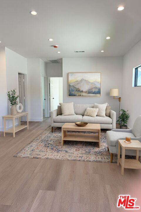 Photo - 23836 Victory Blvd