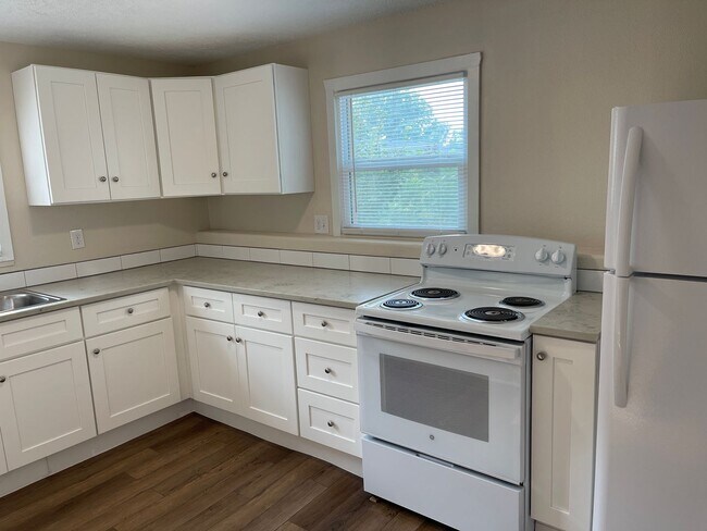 Photo - 2025 W Mallon Ave Unit B