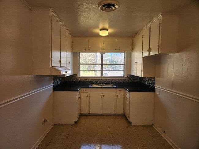 Photo - 2432 Highland Ave