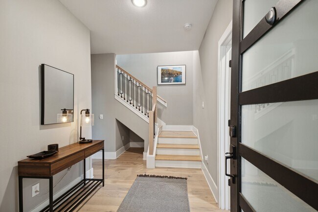 Photo - 1413 W 23rd St