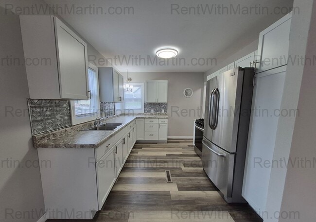 Photo - 617 Center St