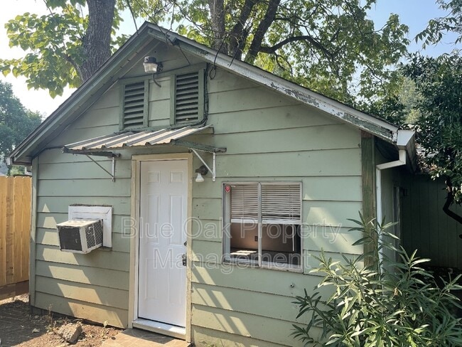 Building Photo - 1092 Humboldt Ave Unit #1