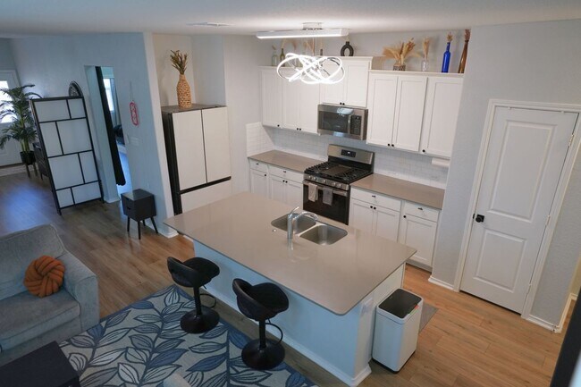 Photo - 8014 Purple Aster Pass