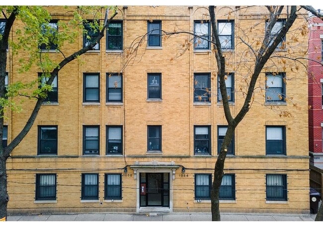 Photo - 1056 W Lill Ave Unidad 3