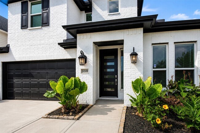 Photo - 9219 Edgeberry Dr