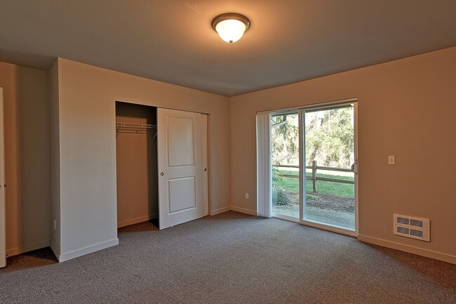 Photo - 10514 14th Dr SE