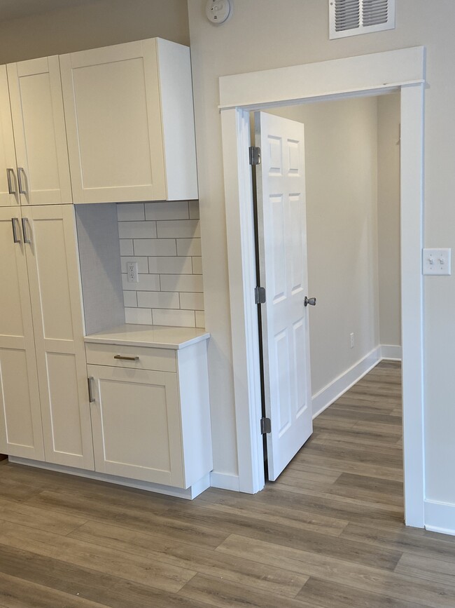 Photo - 748 Fulton St W Unit 3