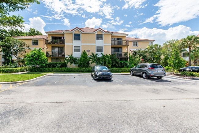 Building Photo - 5721 Riverside Dr Unit 202B5