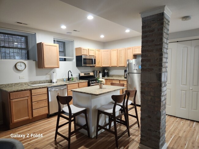 Photo - 4834 S Michigan Ave Unit Spacious Two Bedroom Flat in Bronzeville