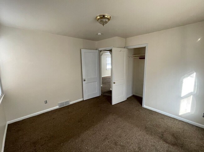 Photo - 4531 Woodward St