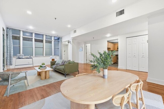 Photo - 357 Varick St Unidad 123B