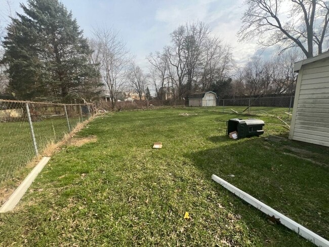 Photo - 121 Monroe St