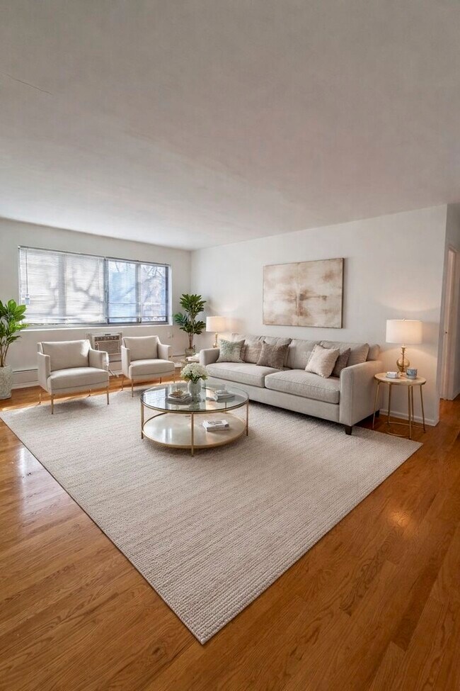 Photo - 6250 N Kenmore Ave