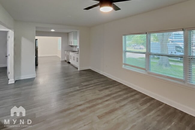 Photo - 306 Park Blvd