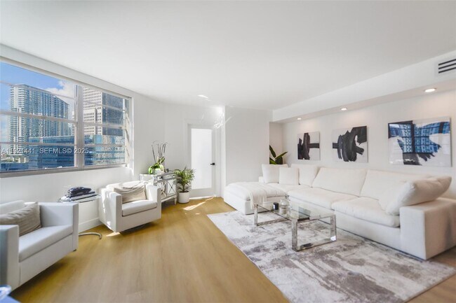 Photo - 801 Brickell Bay Dr Unit 1962