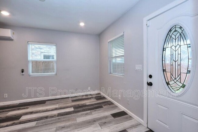 Photo - 3808 38th St