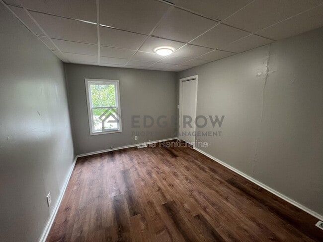 Photo - 298 McLaughlin Ave Unit B