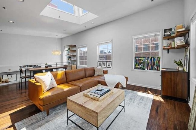 Building Photo - 354 3rd St Unit 4 Rental