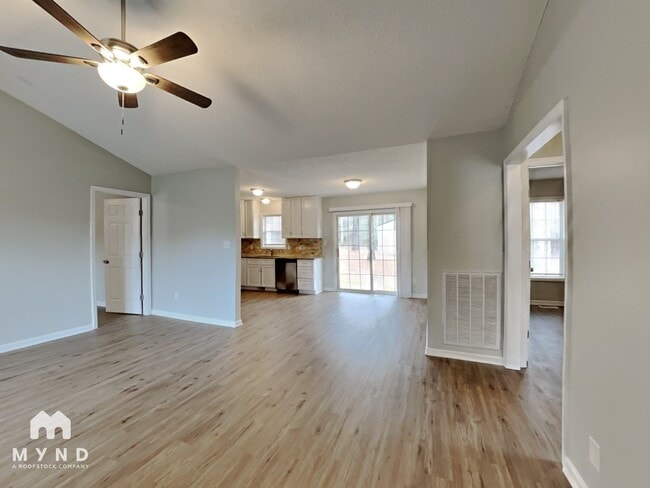 Photo - 177 Percheron Dr