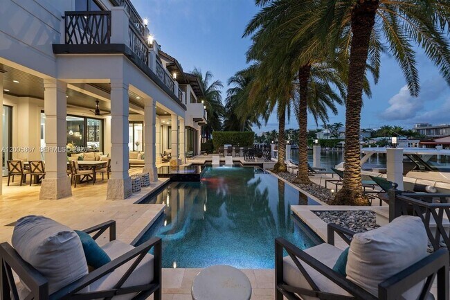 720 Isle of Palms Dr