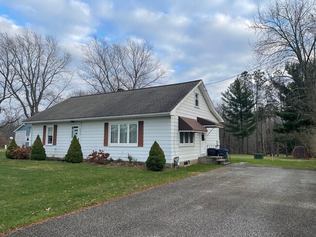 Front Exterior - 2535 Zimmerly Rd House