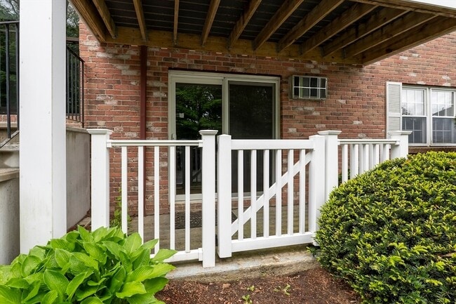 Photo - 7 Karen Cir Unit 2