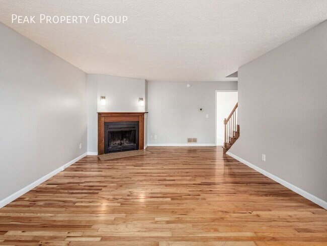 Photo - 1969 Drury Ln