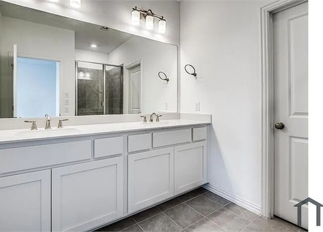 Photo - 7557 Regal Ln