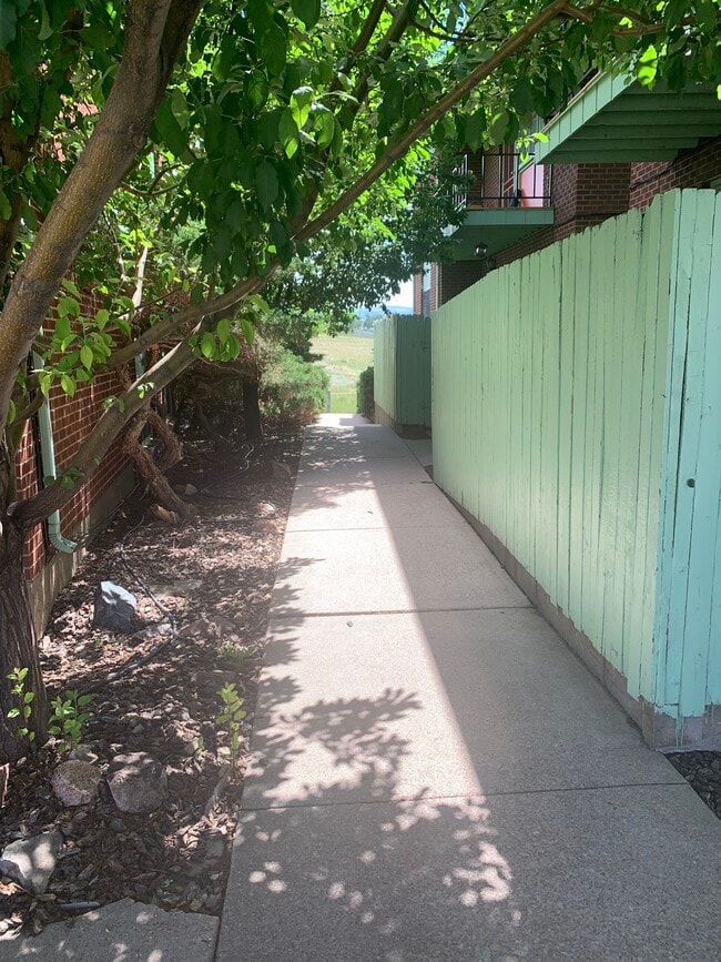 Photo - 875 N 15th St