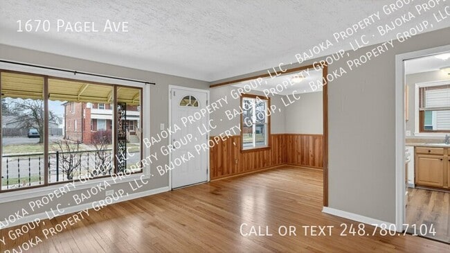 Photo - 1670 Pagel Ave