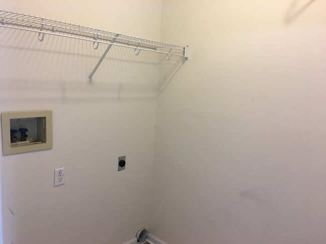 Laundry room w/door off kitchen - 350 Brookfield Rd Condo