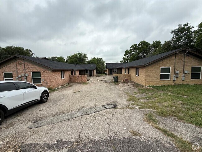 Building Photo - 1118 Hazelton St Rental