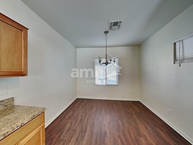 Photo - 138 E Calle Del Rondador